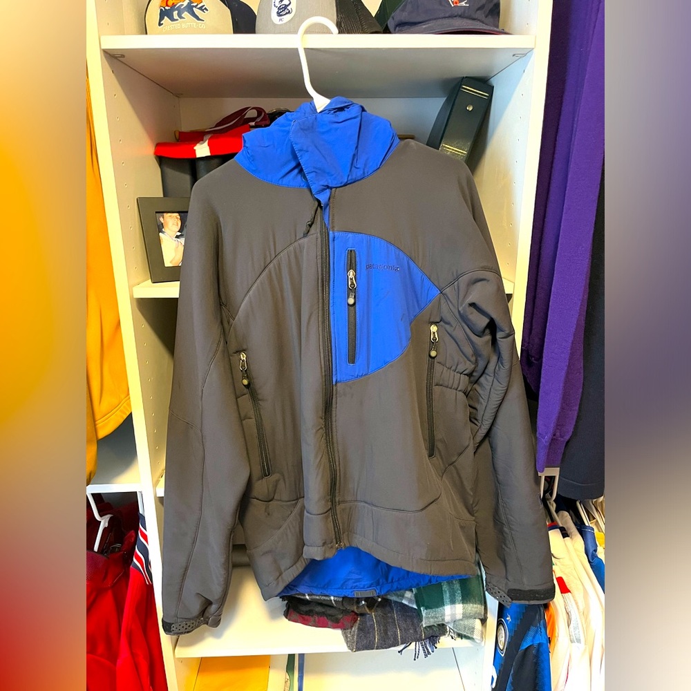 Patagonia Men’s soft shell jacket